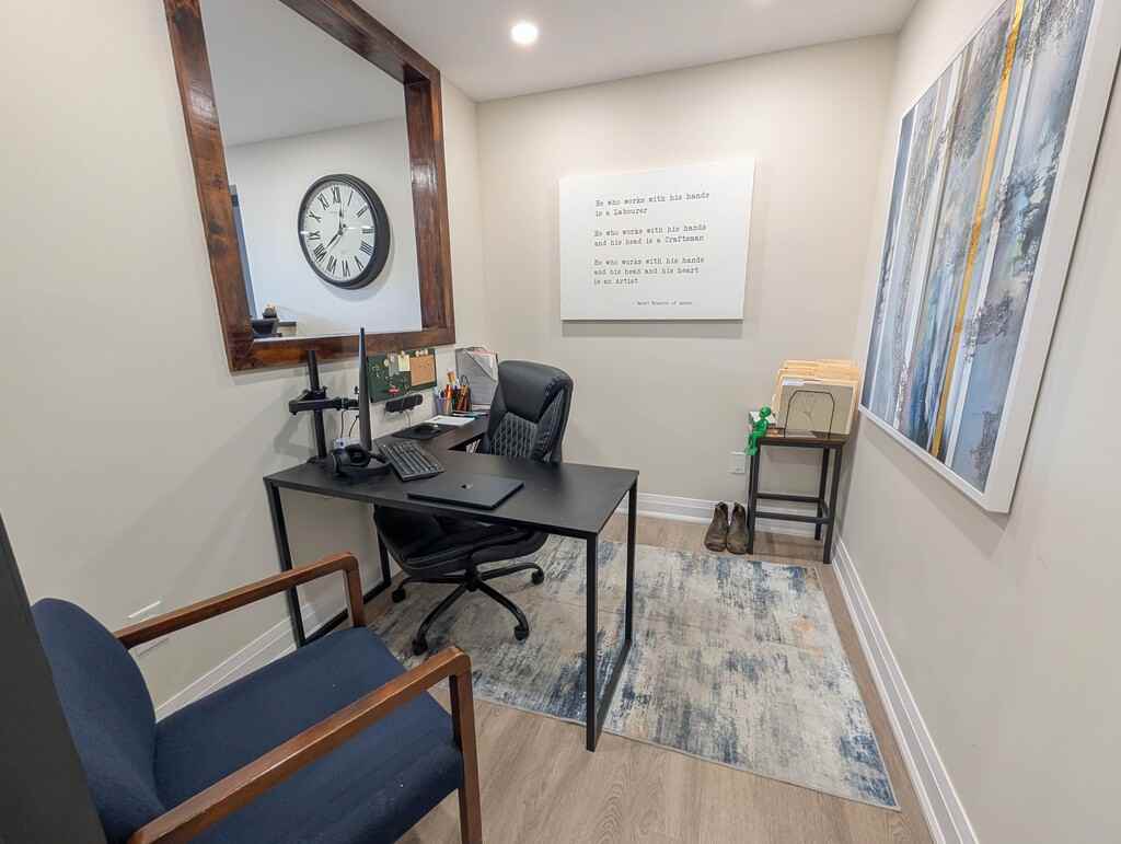 174 Eastchester Ave - Photo 5 of 40