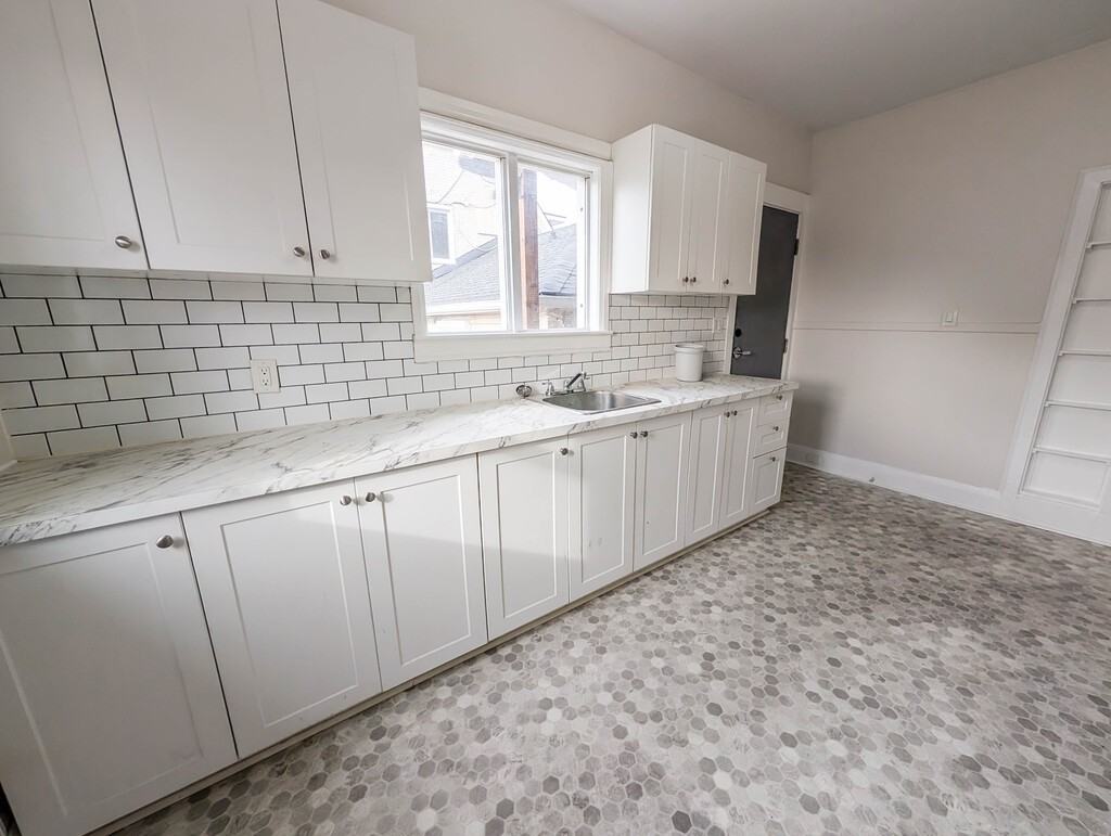 17 Page St - Photo 2 of 22