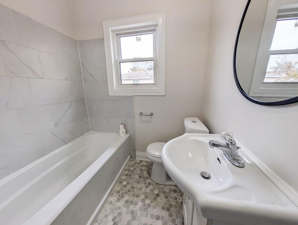 17 Page St - Photo 6 of 22