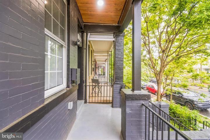 1129 8th St Ne #1 - Photo 2 of 30