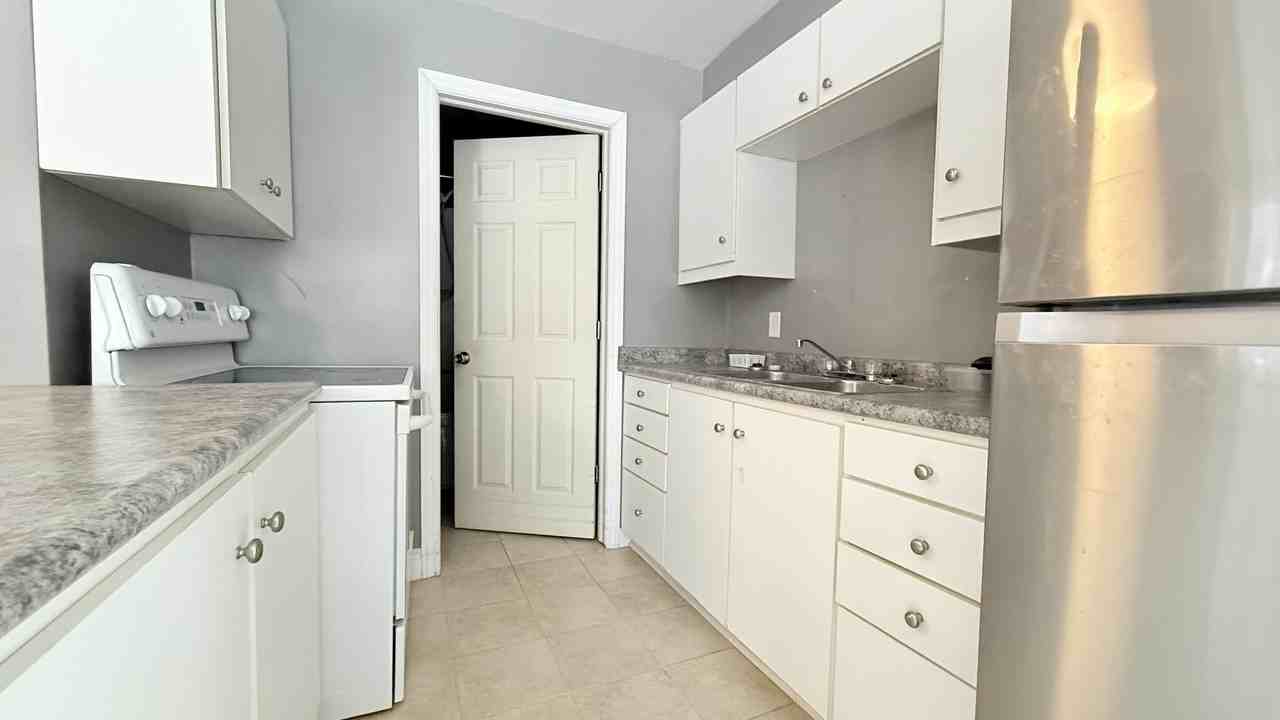 1100 Hamilton Rd #ADU - Photo 5 of 9