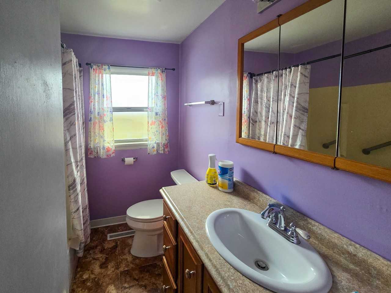 635 S Cedar St #1 - Photo 3 of 8