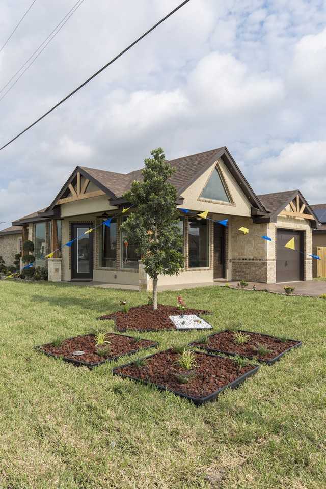 10903 N 29th Ln #1 - Photo 4 of 36