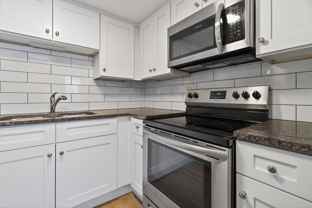 315-329 Kimbell Apartments - Photo 1 of 1