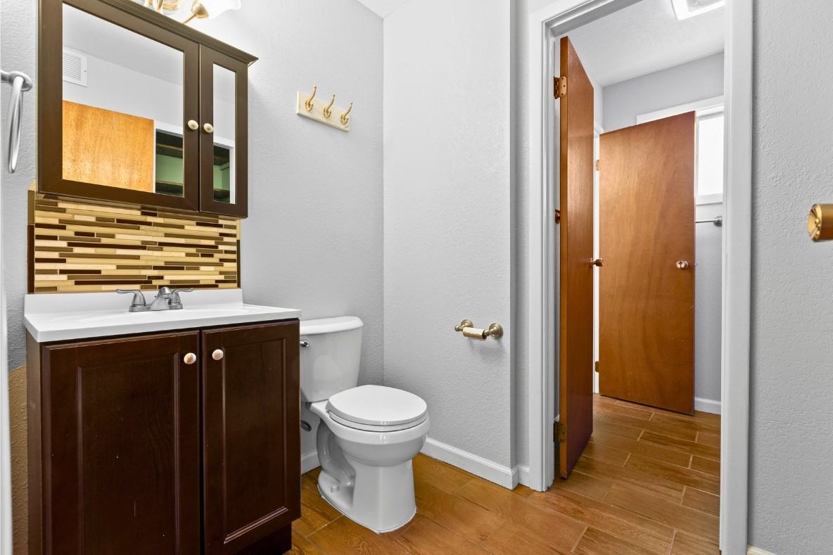 1558 Emily Ave #1 - Photo 6 of 20