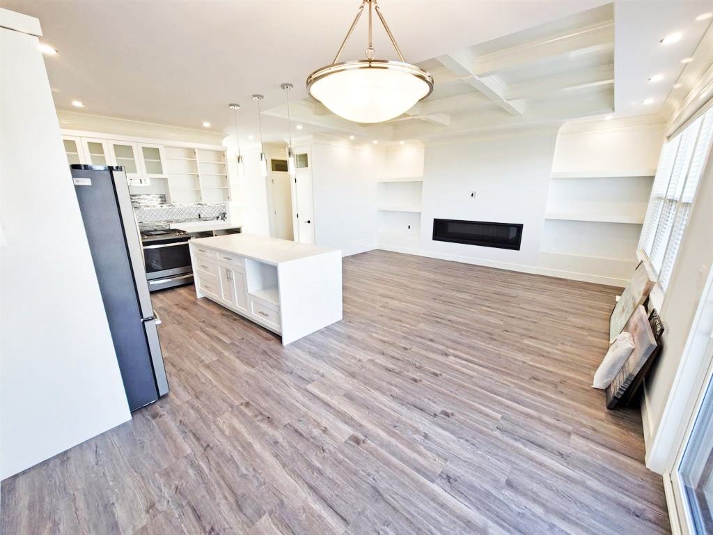 8823 A-8823 112 Ave - F144 - Photo 3 of 10