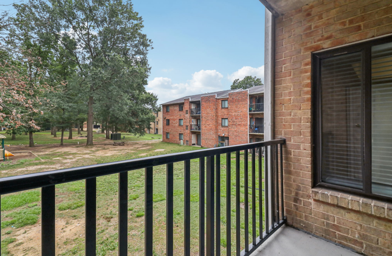 4511 Colony Ct - Photo 5 of 39