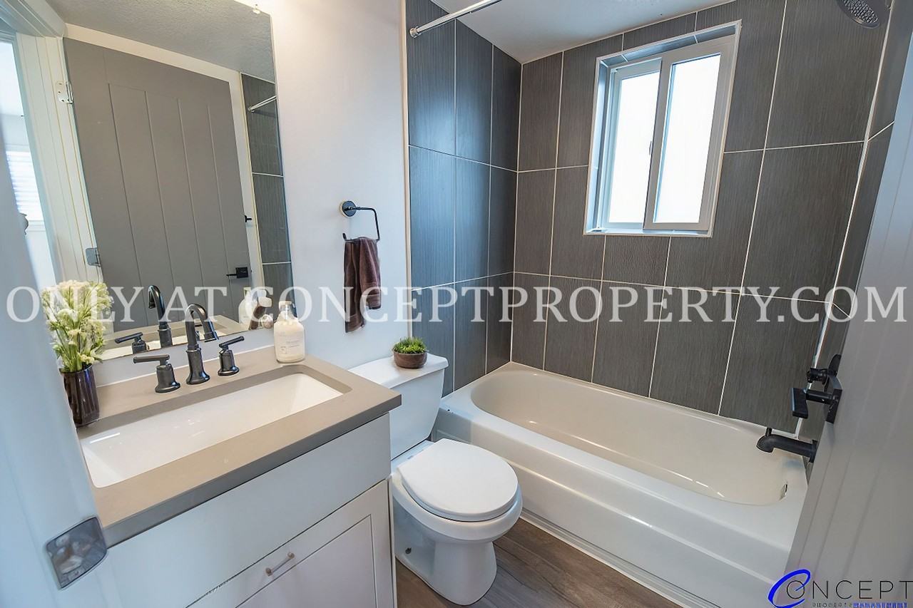 133 S 900 E - Photo 6 of 50