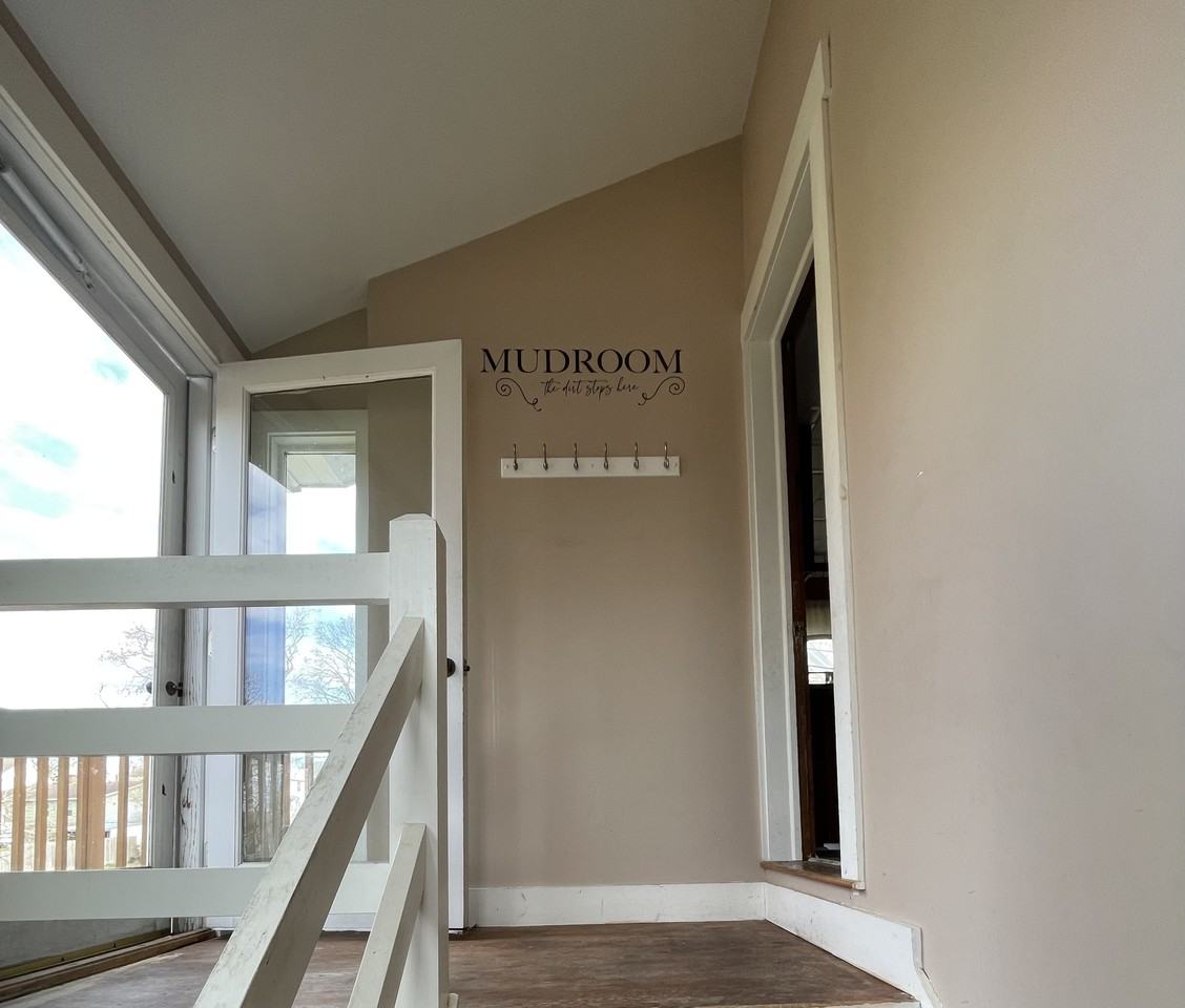 54 Allen St #1 - Photo 3 of 21