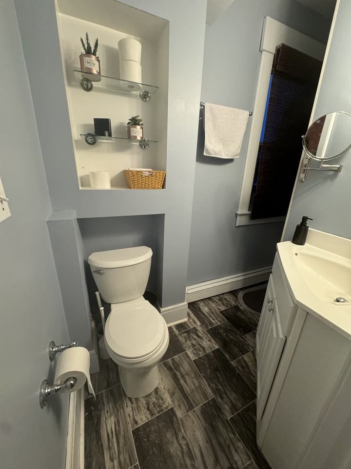 54 Allen St #1 - Photo 7 of 21