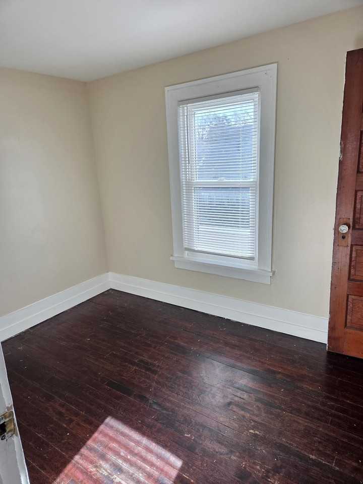 3527 Oliver Ave N #1 - Photo 4 of 15