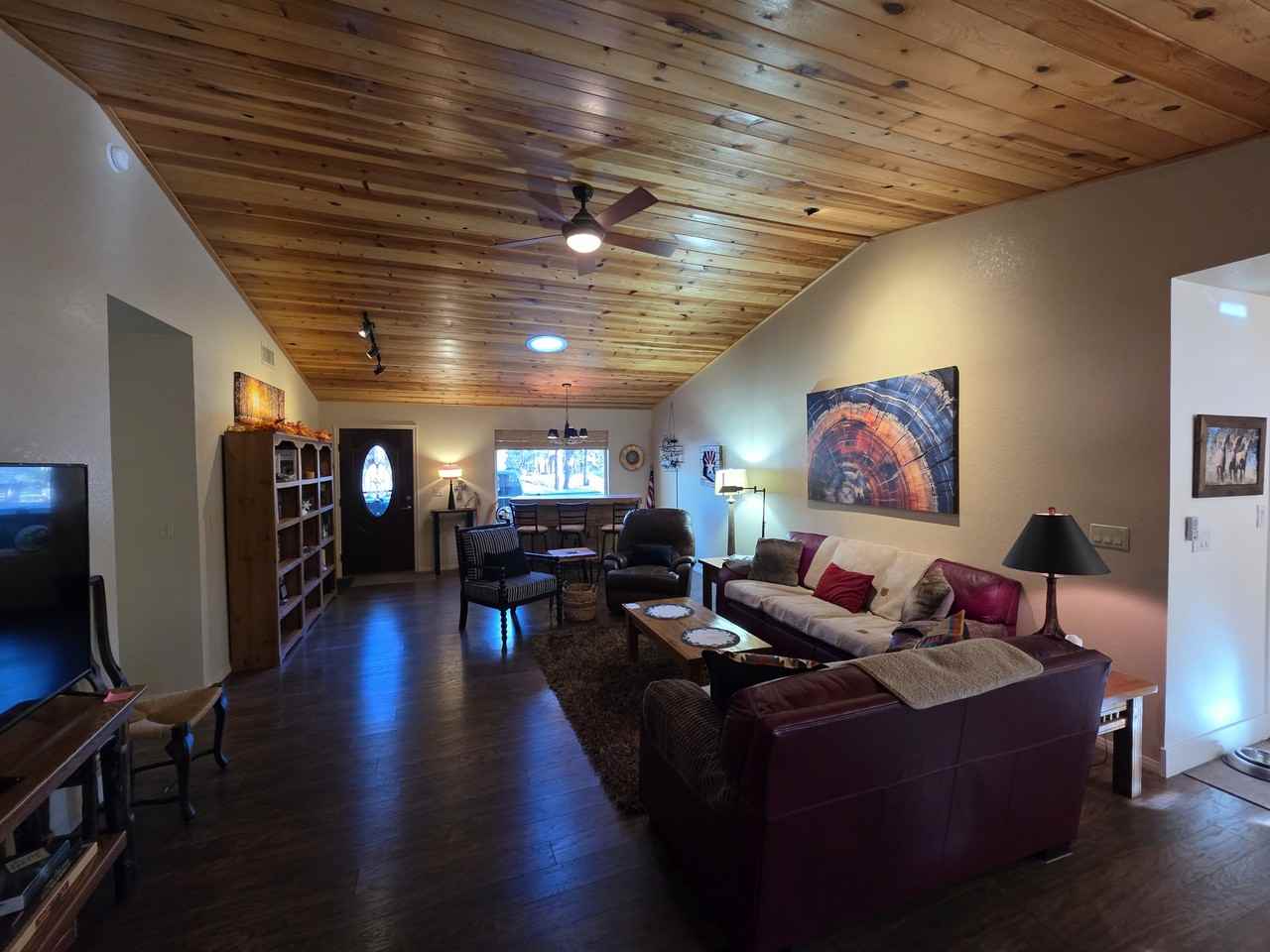 7507 Tall Pine Dr #1 - Photo 3 of 33
