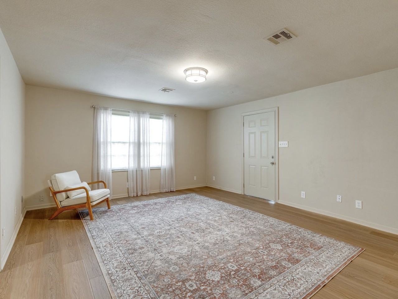 1031 S Stockton St #1 - Photo 2 of 10