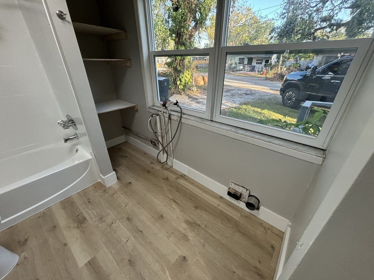 1709 E Chelsea St #F - Photo 4 of 9