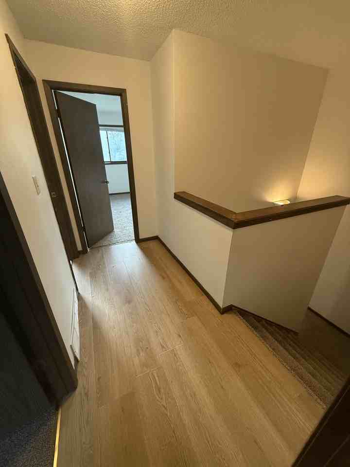 3915 Southlawn Rd #3915 - Photo 4 of 17