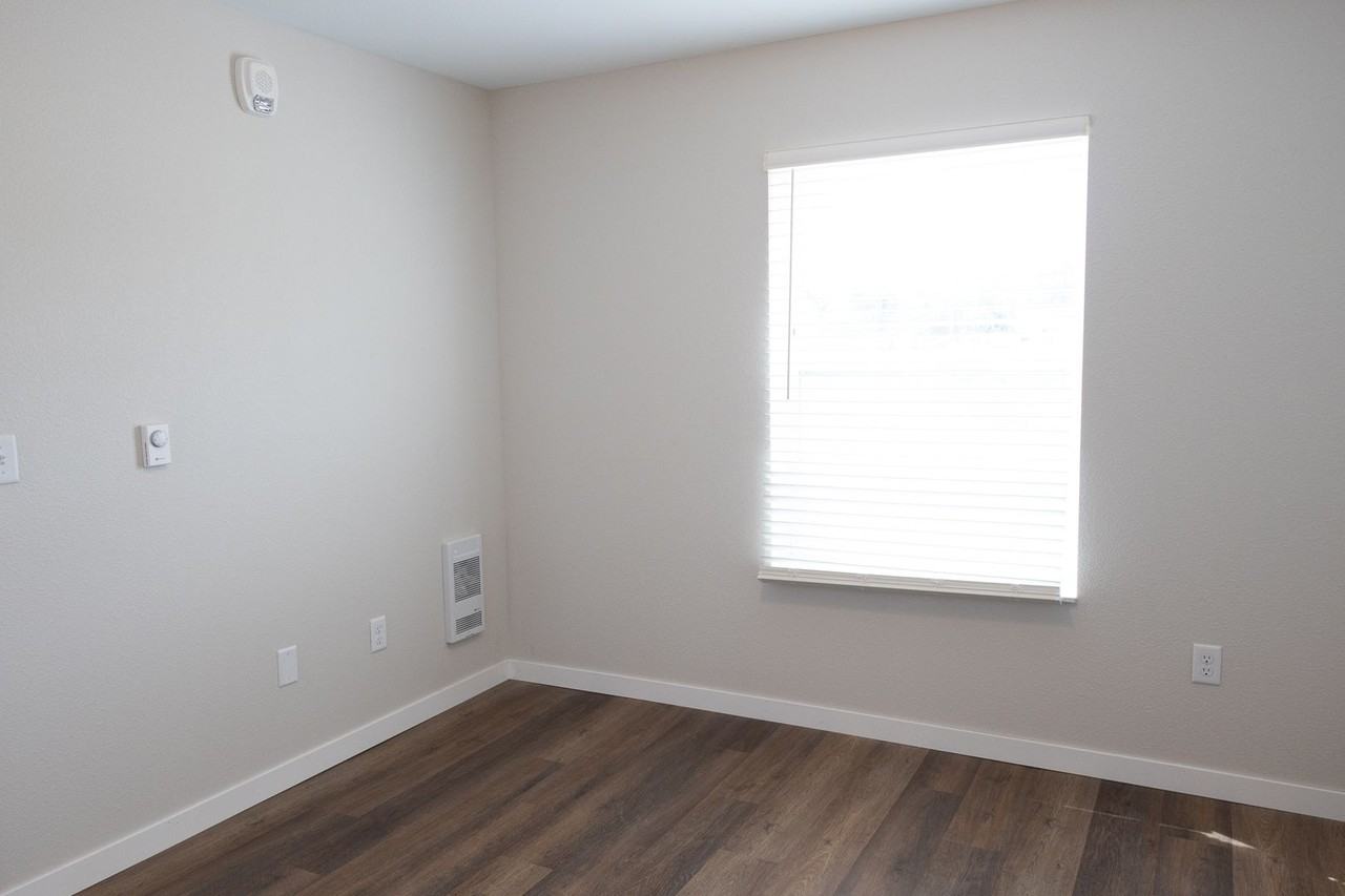 Lakeland Apartments - Photo 7 of 42