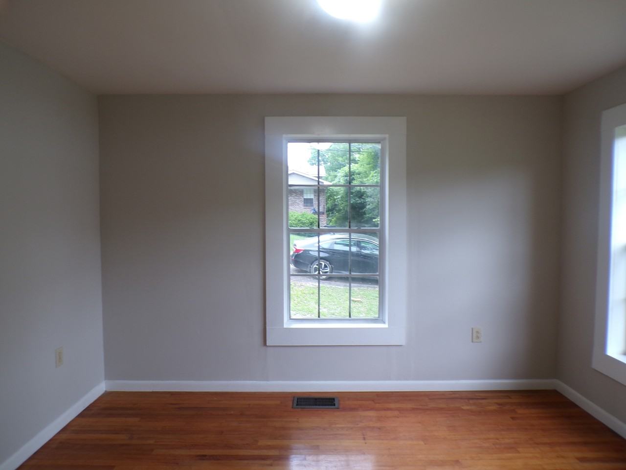 116 Avalon Ave #1 - Photo 5 of 12