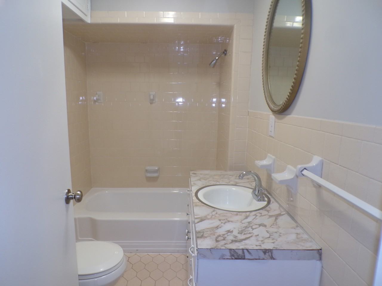 116 Avalon Ave #1 - Photo 7 of 12