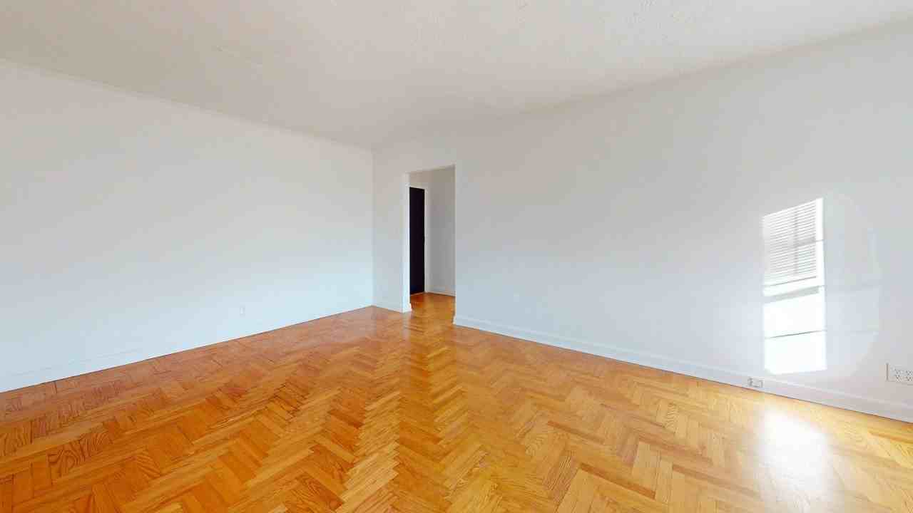 Lakemore Apartments - Photo 7 of 50