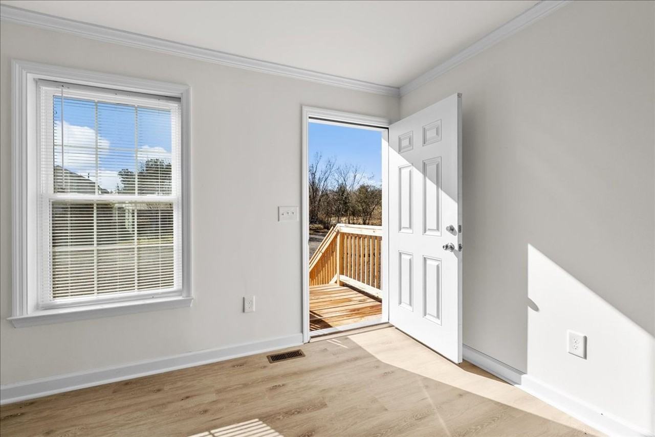 464 N Main St - Photo 2 of 24