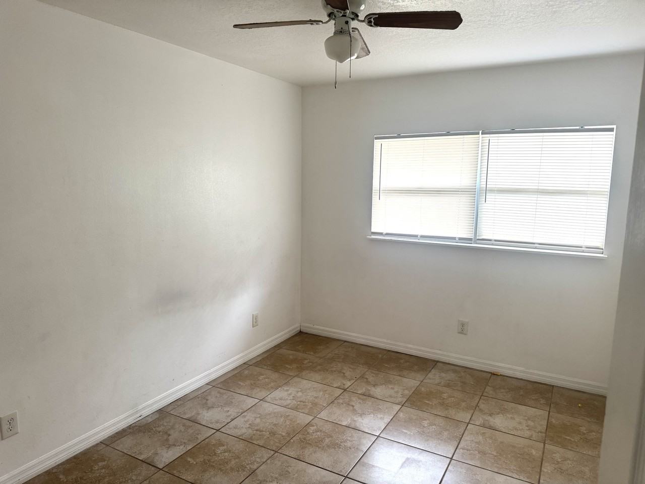 4435 Perch St #1 - Photo 5 of 10