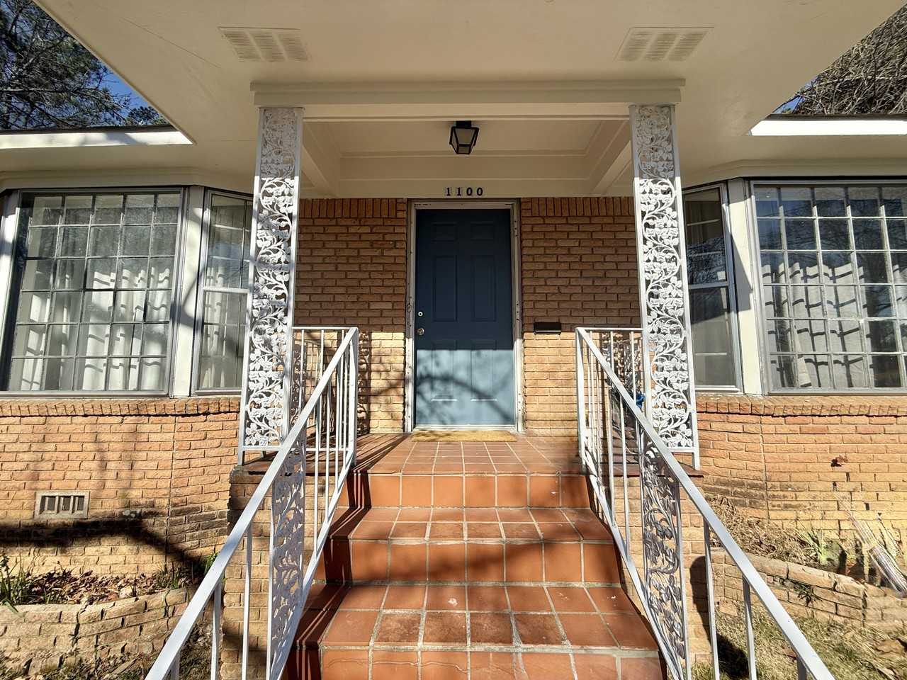 1100 W Grand Ave #1 - Photo 2 of 34