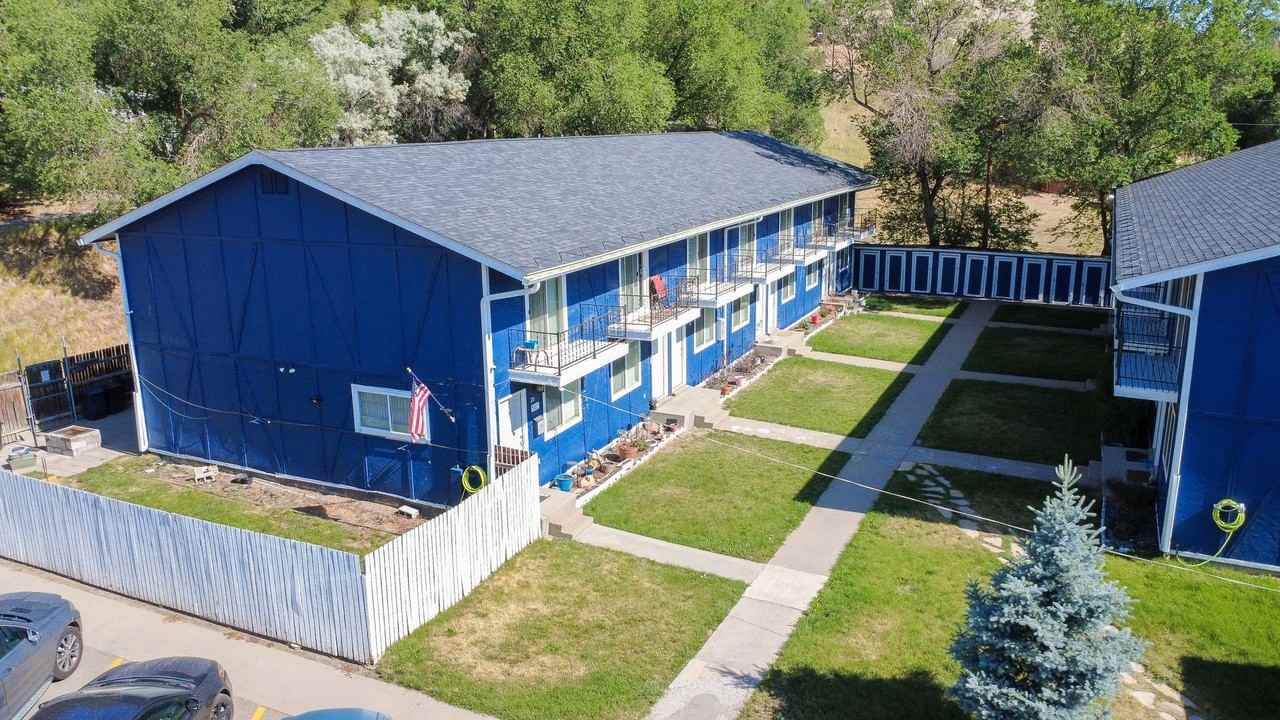 Great location townhomes with private back patios! - Photo 4 of 6