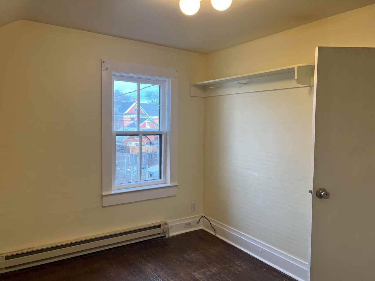 436 S 6th St W #1-2 - Photo 3 of 11