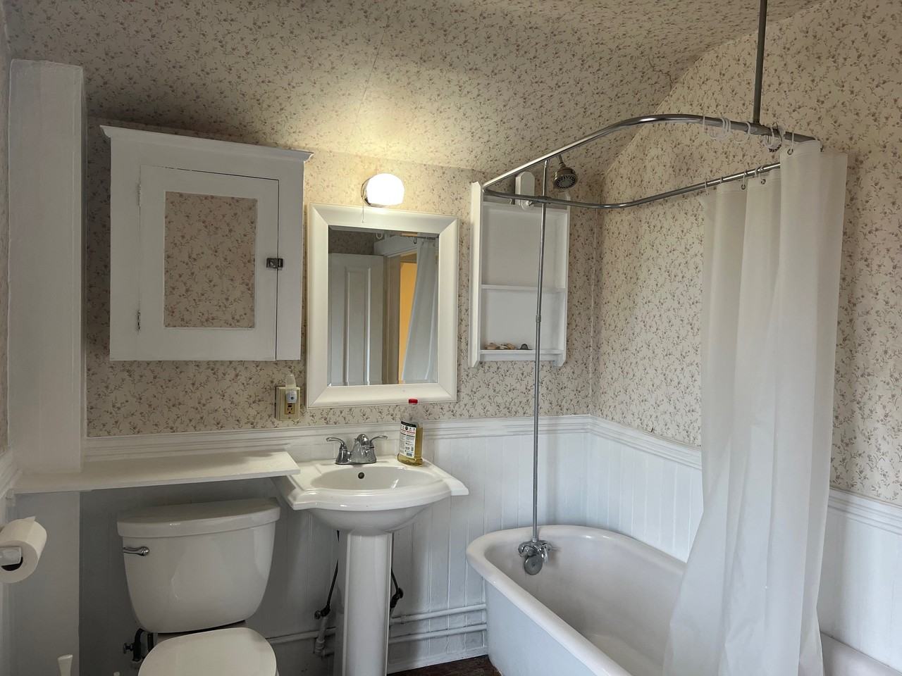 436 S 6th St W #1-2 - Photo 6 of 11