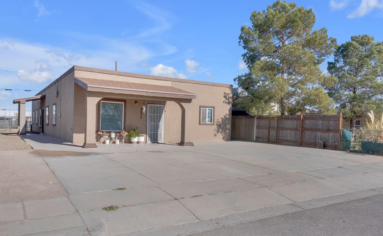 9277 Leonardo Ave #B - Photo 2 of 21