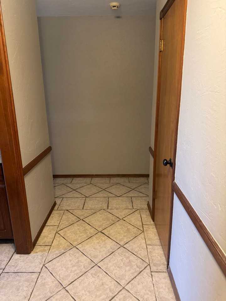 2607 Wood Hollow St - Photo 3 of 28