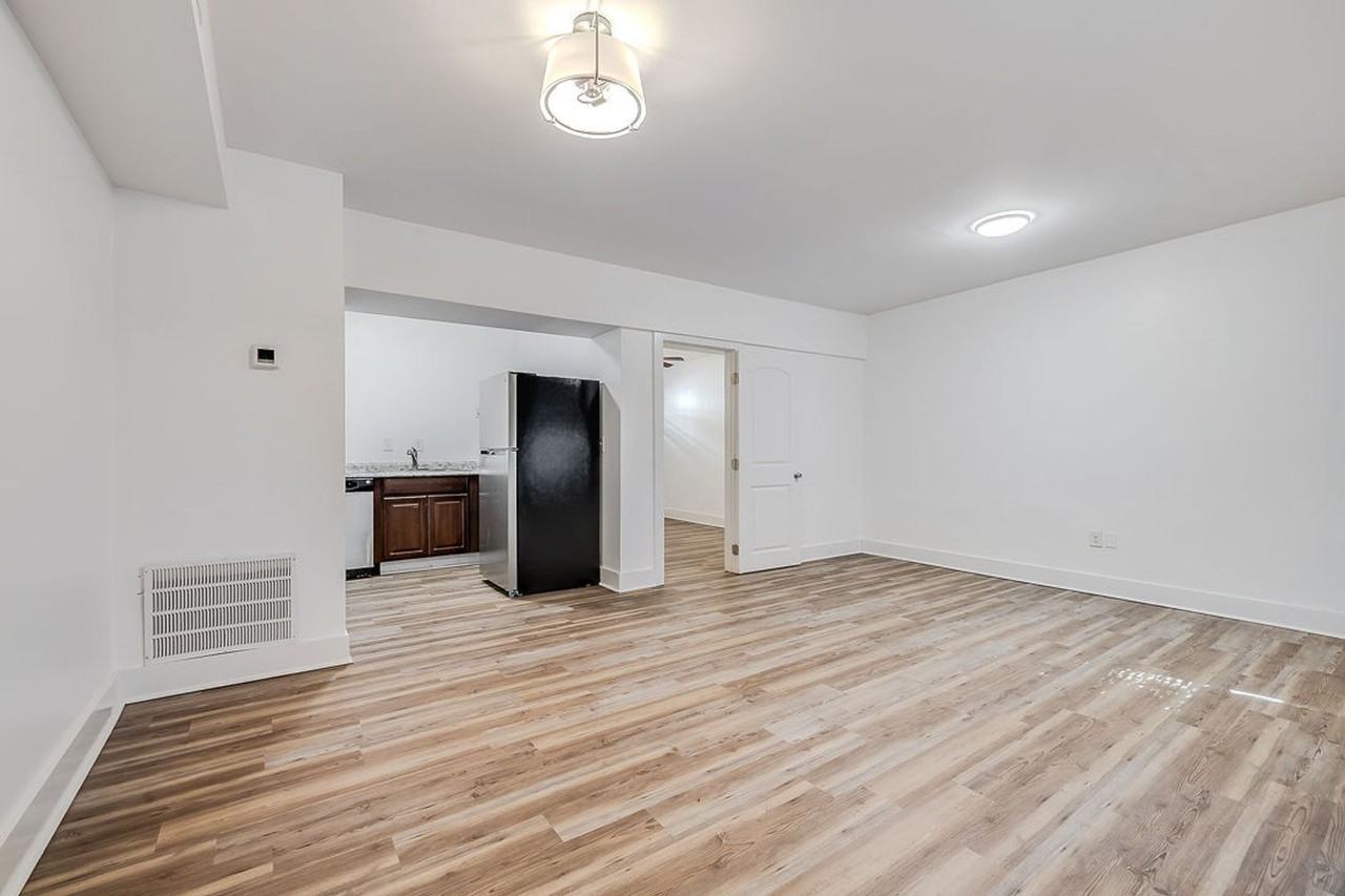 512 E Liberty St - Photo 7 of 14