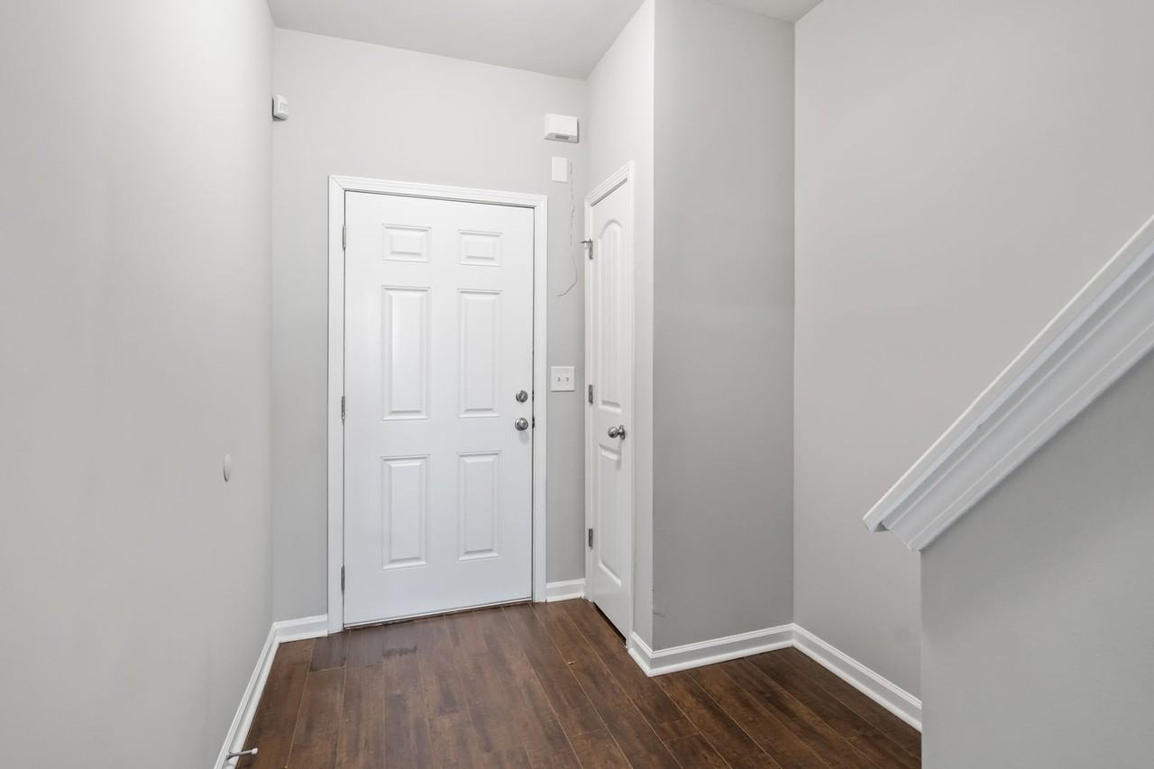 3014 Bonnes Dr - Photo 3 of 27