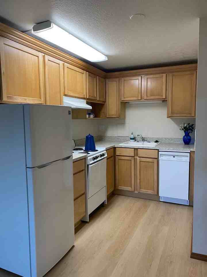 Roxclif Apartments - Photo 5 of 28