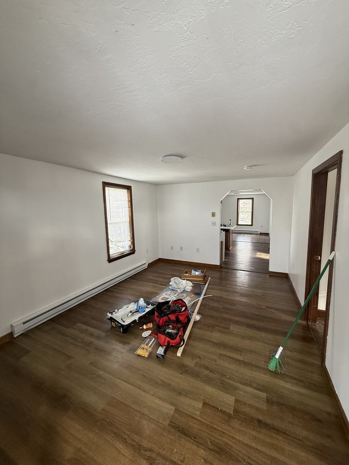 91 Pine St #3 - Photo 7 of 8