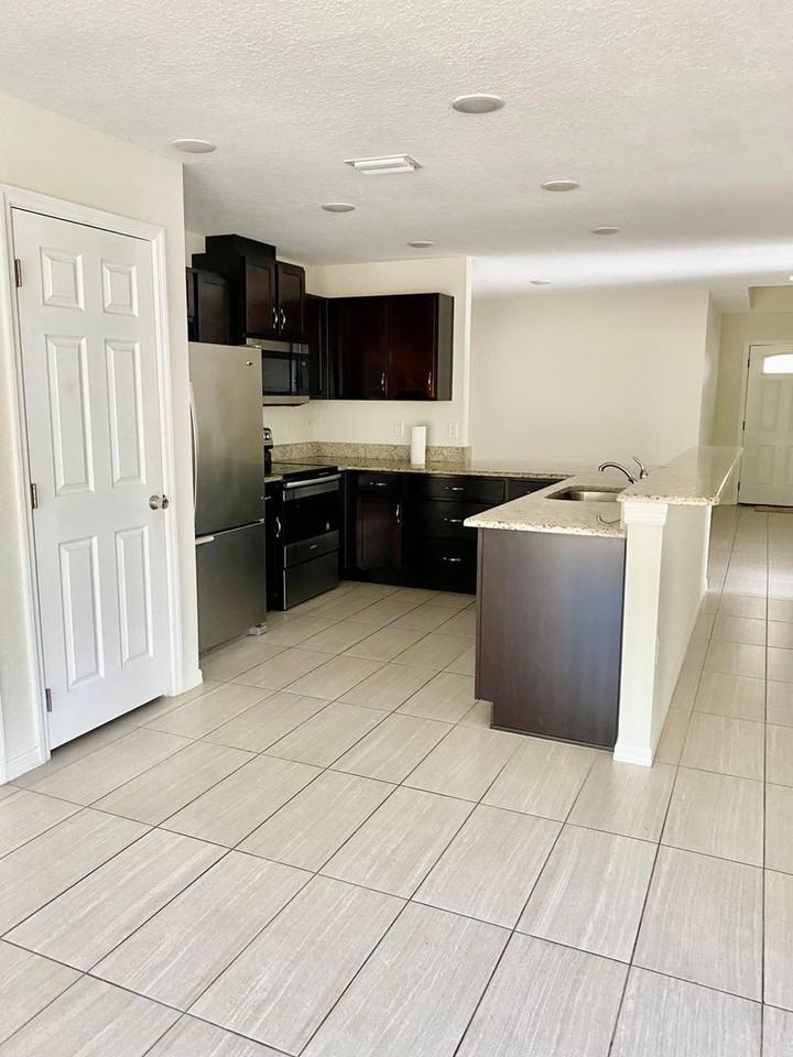 5635 Pillar Ave - Photo 4 of 27