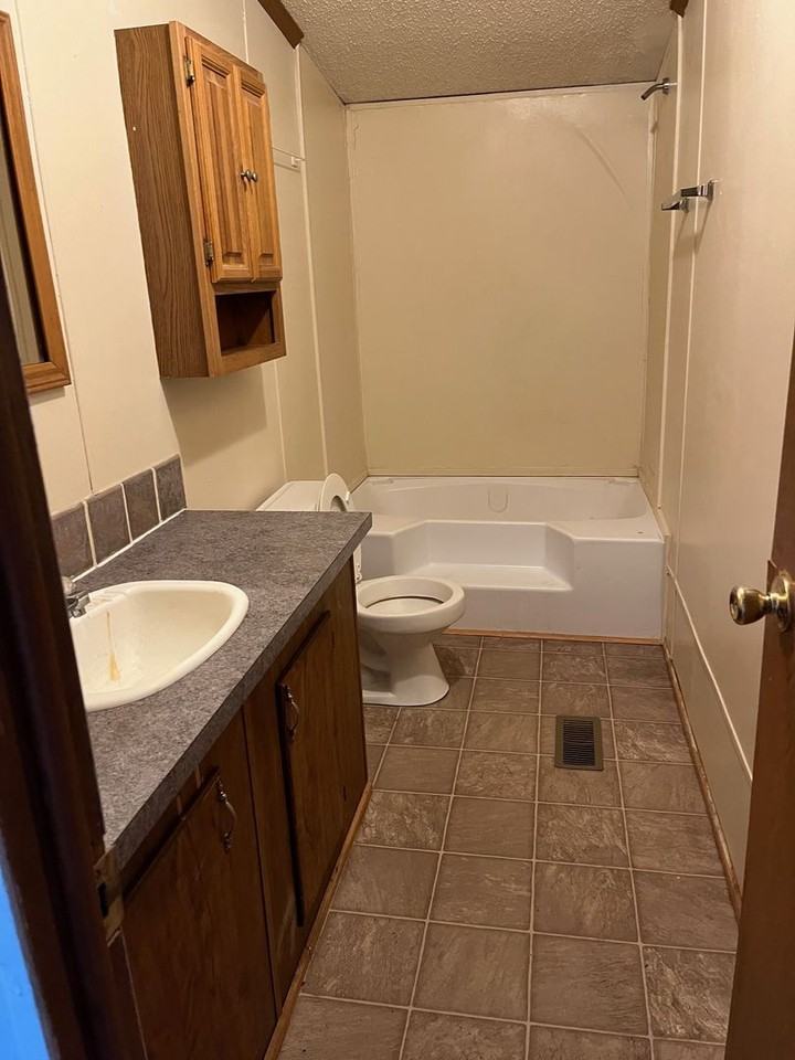 Burkburnett TX LLC - Photo 4 of 9