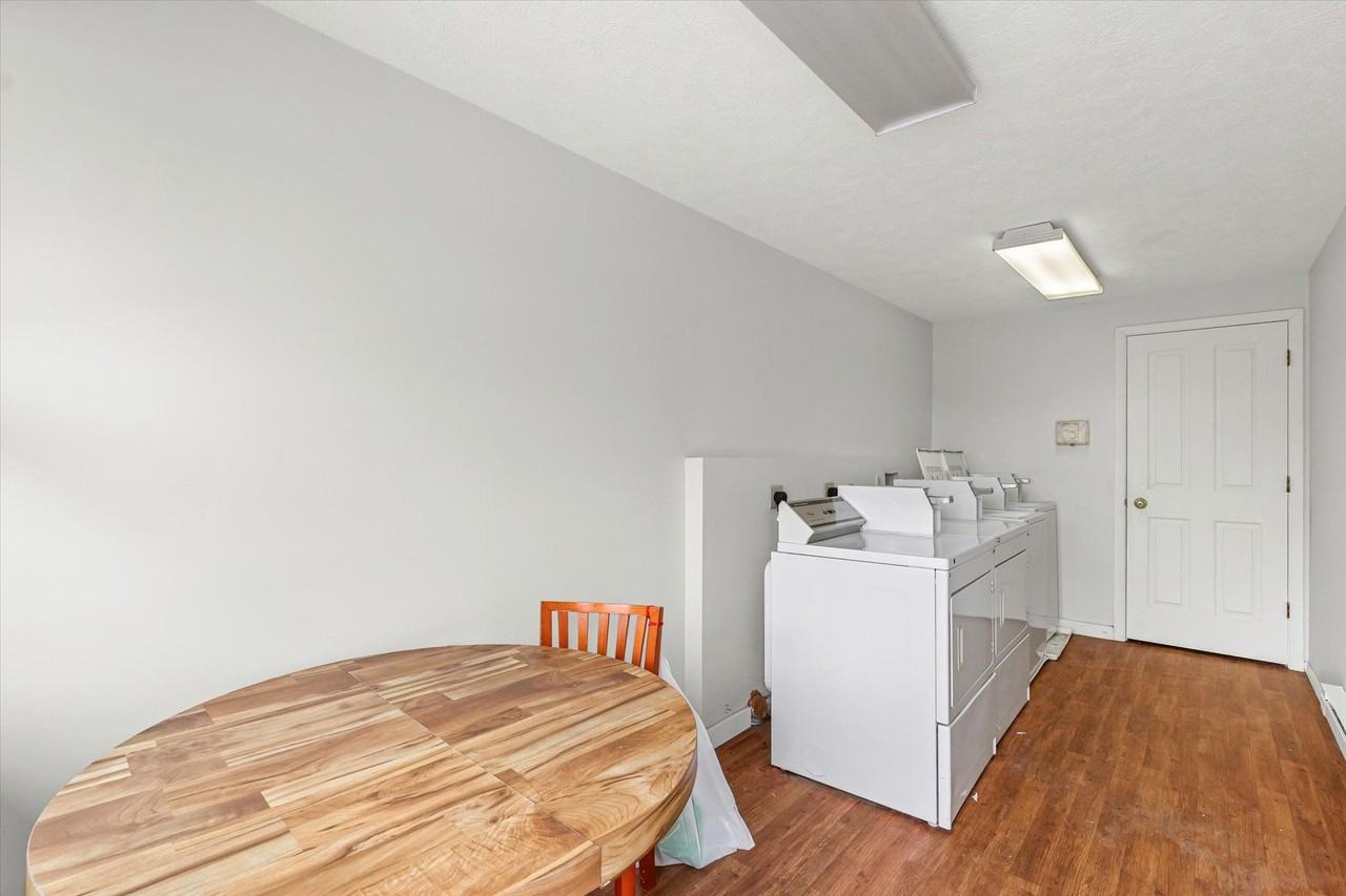 618 S Mc Clun St - Photo 3 of 11