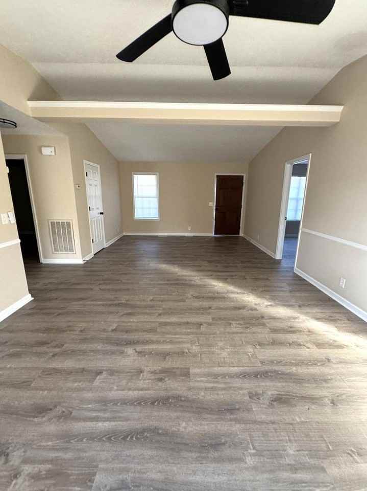 529 Michele Dr - Photo 2 of 20