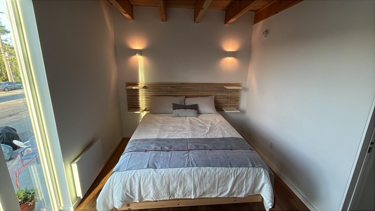 2950 Fairview Ave E #C1 - Photo 6 of 33