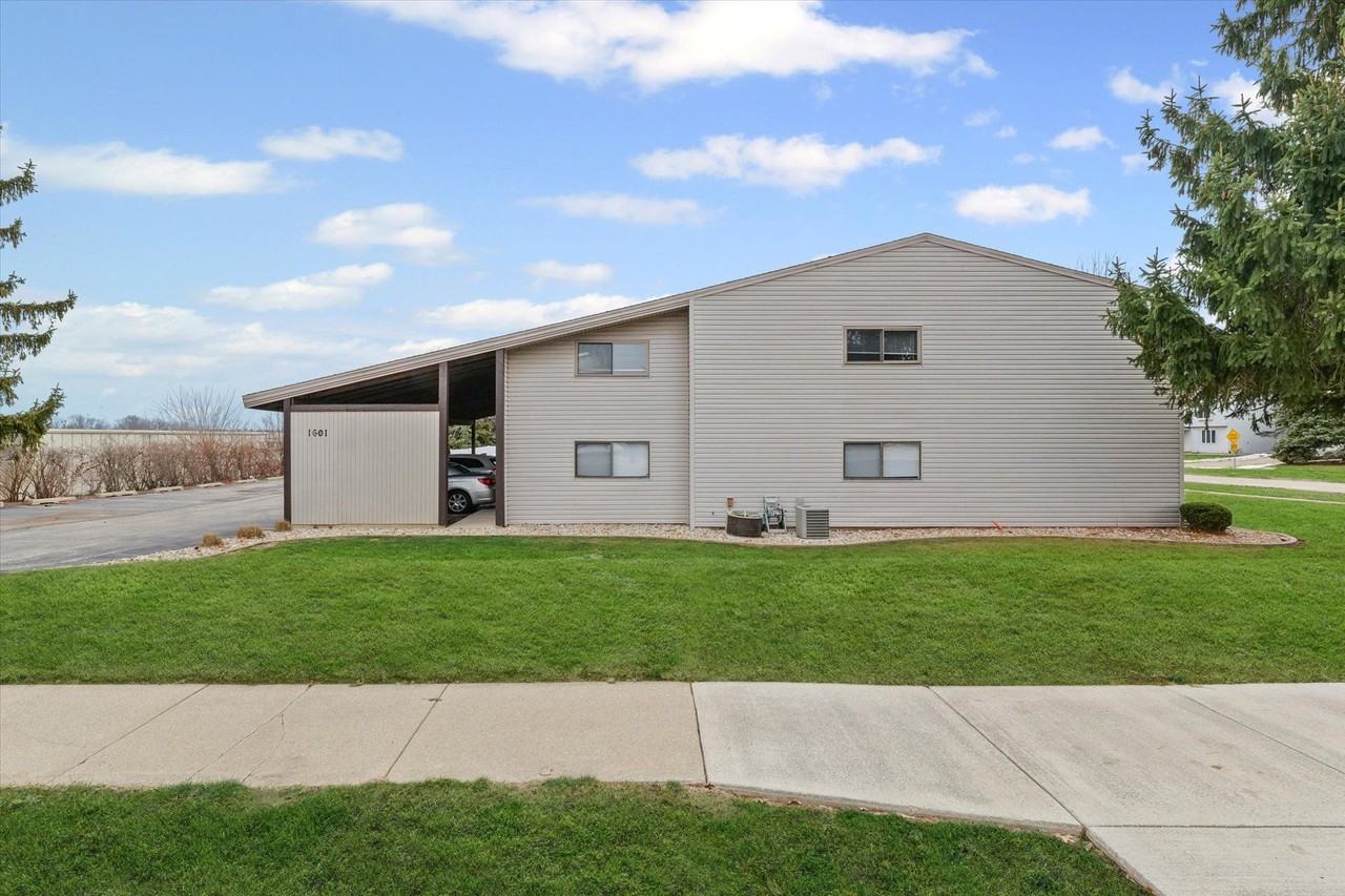 1601 N. Hershey - Photo 2 of 48