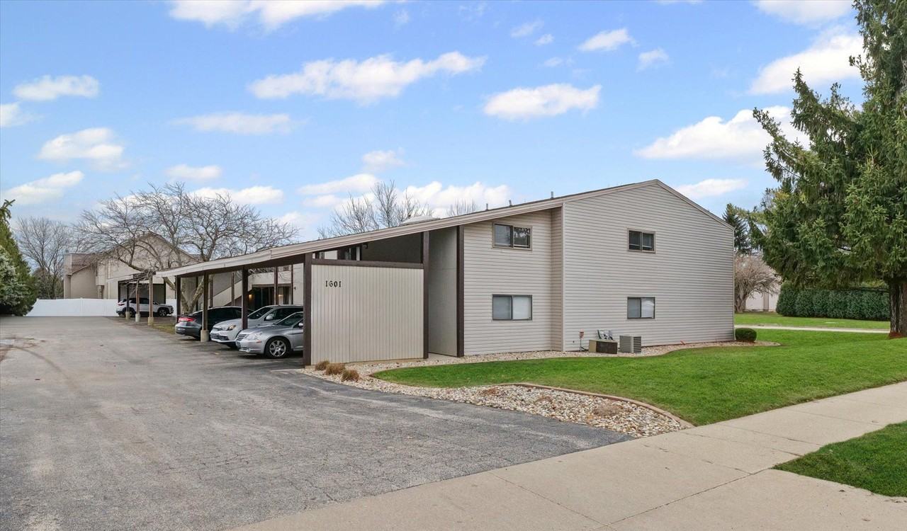 1601 N. Hershey - Photo 3 of 48