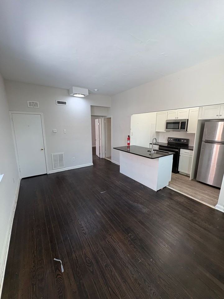 200 - 5608 Ridge  - Sparagno - Photo 6 of 11