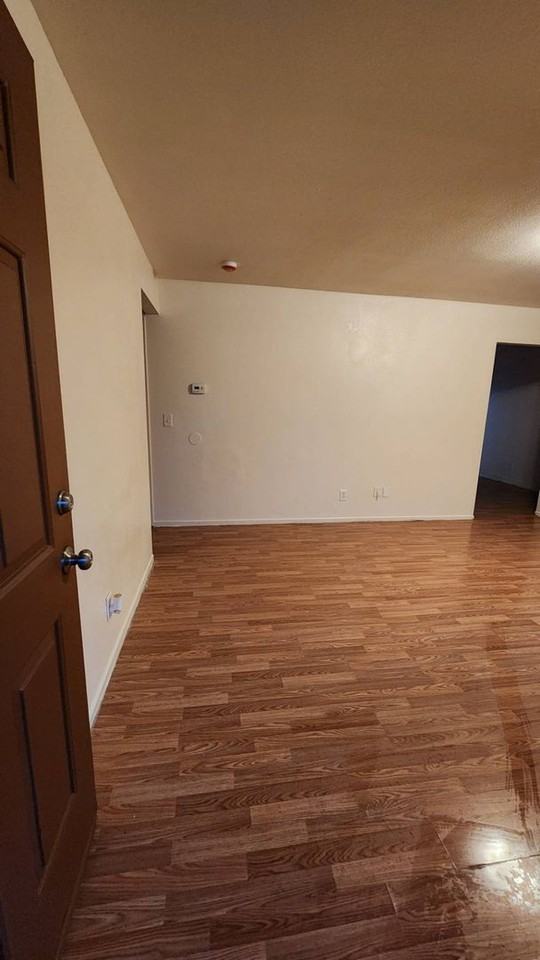 7329 N San Pablo Ave - Photo 3 of 14