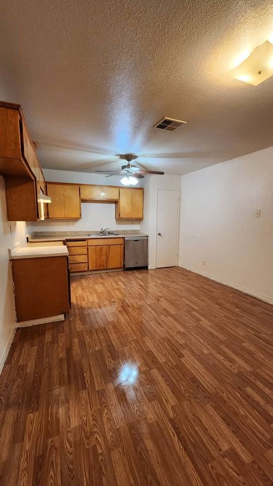 7329 N San Pablo Ave - Photo 4 of 14