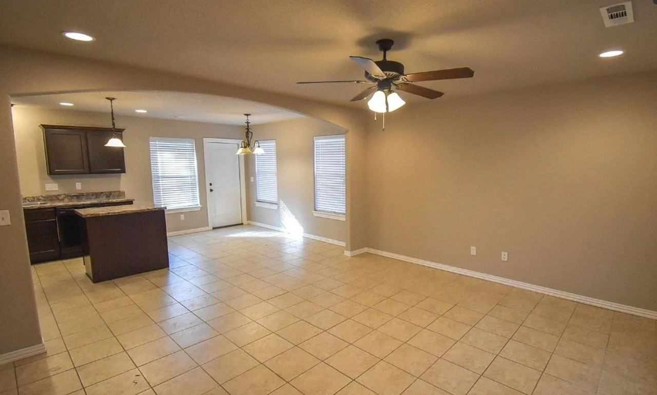 P O Box 23100 - Photo 2 of 33