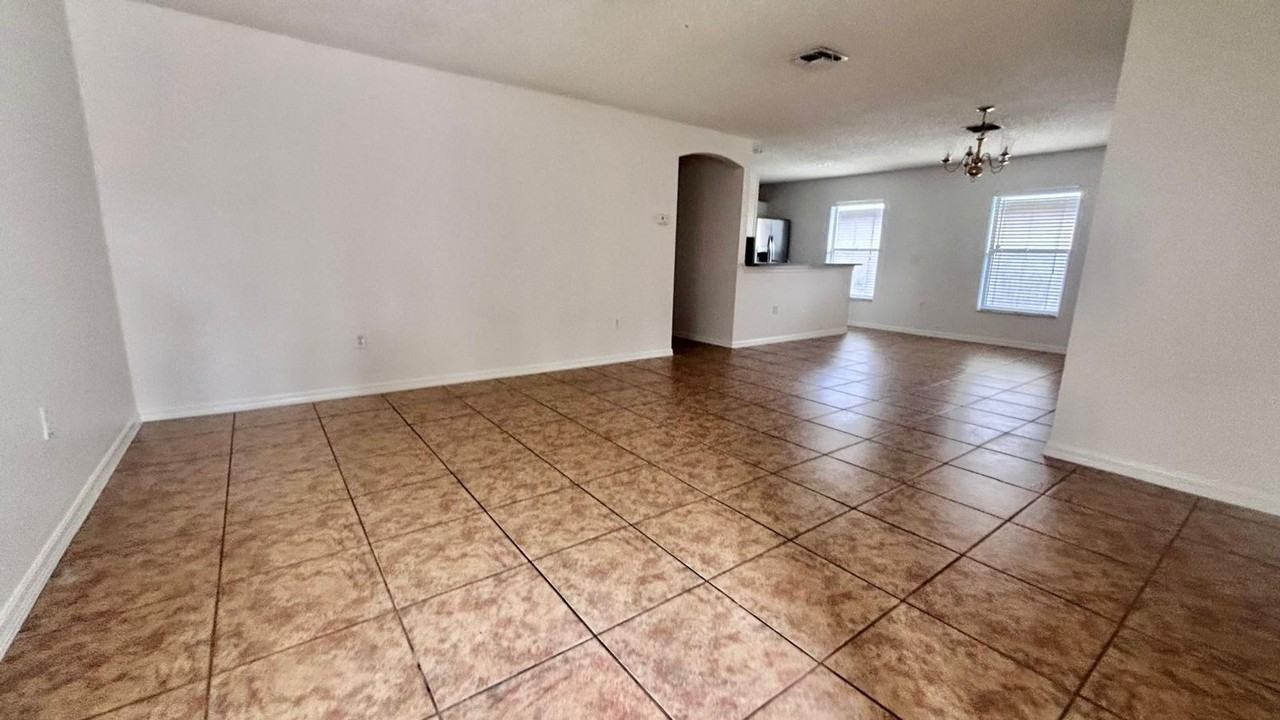 185 Owenshire Cir - Photo 6 of 17