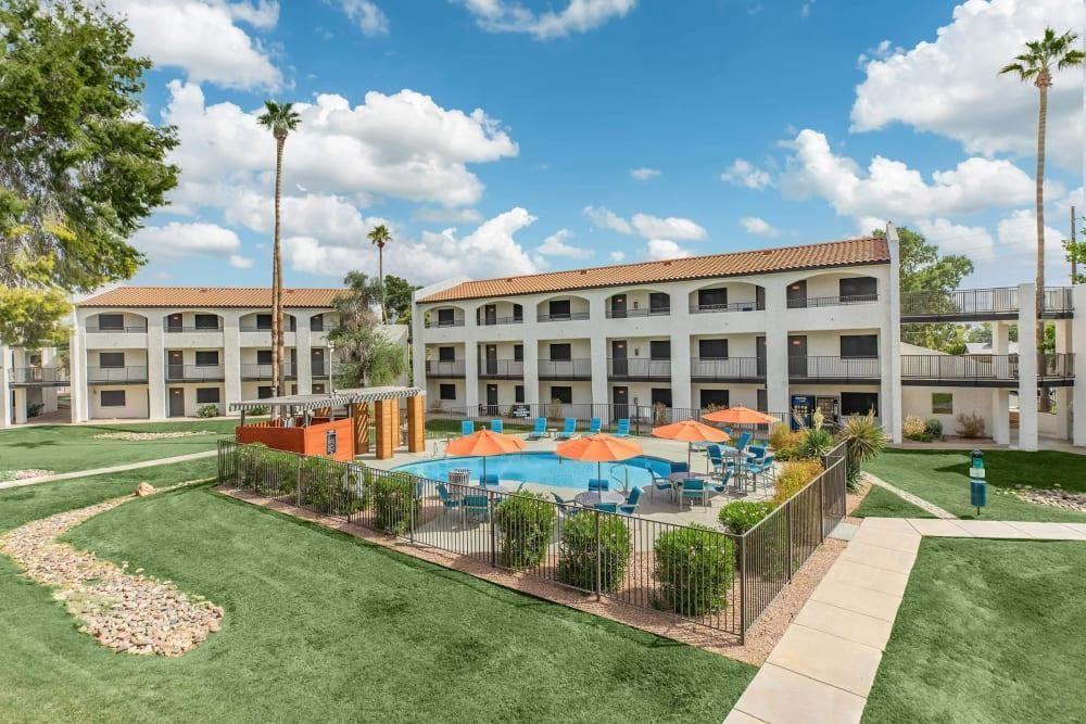 2634 N 51st Ave - Photo 7 of 28