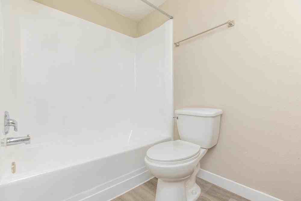 2634 N 51st Ave - Photo 5 of 28