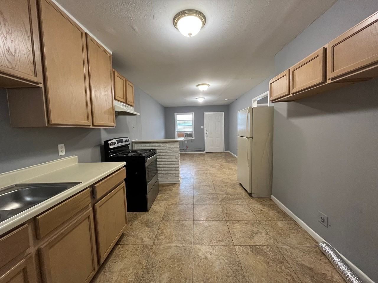 Sunnyside Duplexes - Photo 4 of 10